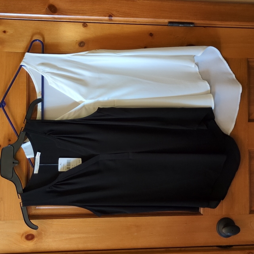 Black and White Sleeveless Women's Tops, Medium